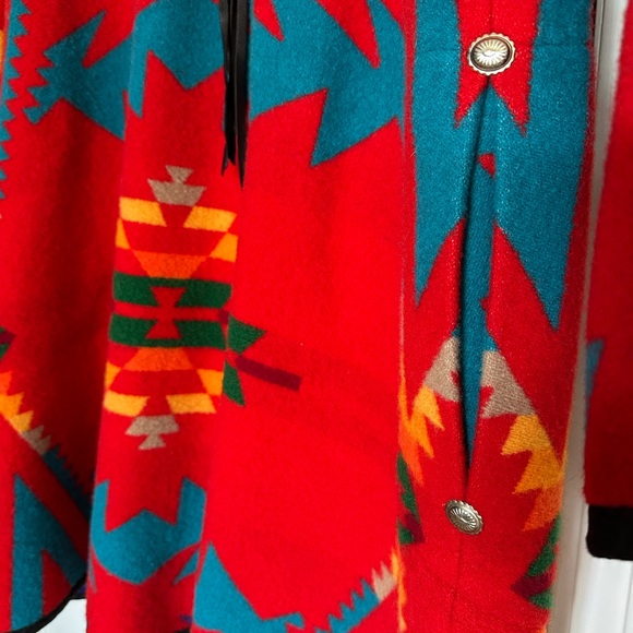 Colorful Geometric Pattern Utility Jacket - Picture 5 of 6